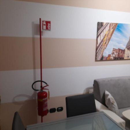 Relax Preserasca-Modern Apartment-Borgo Mercato-Moncalieri Exterior photo